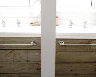 Pinedale Lodge & Apartment - Methven - Bathroom