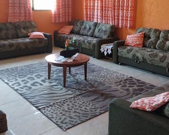 Leisure and Rest for any day - Guararema - Wohnzimmer