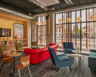 Eklo Hotels Toulouse Cartoucherie Zenith - Toulouse - Lounge