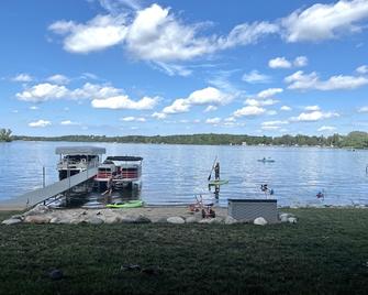 Beachfront Cabin with Lake Views & Harry Potter Room - Annandale - Habitación