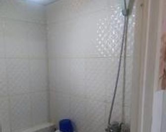 2br Apartemen Kalibata City by Aisyah Ling - Yakarta - Habitación