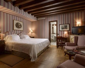 Hotel Villa Cipriani - Asolo - Bedroom
