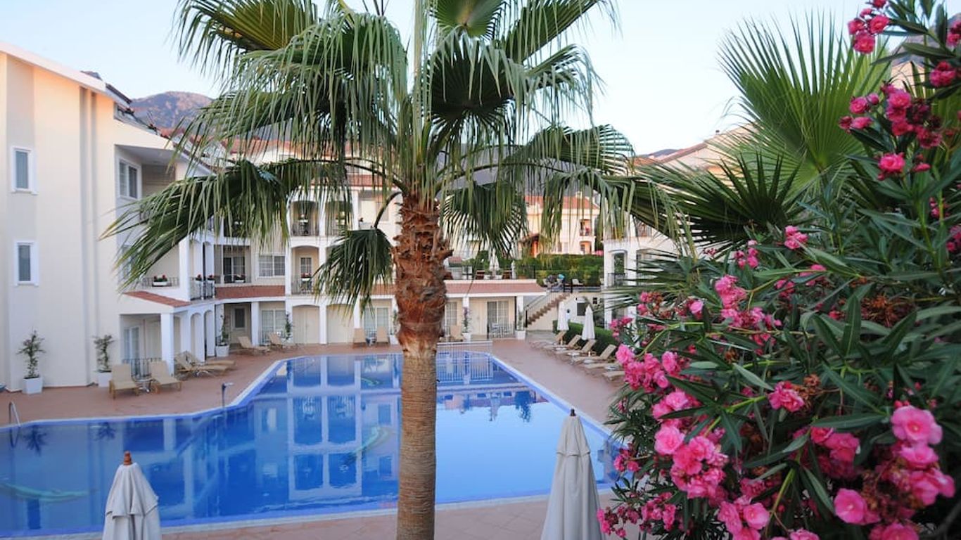 Sea Breeze Hotel and Apartments