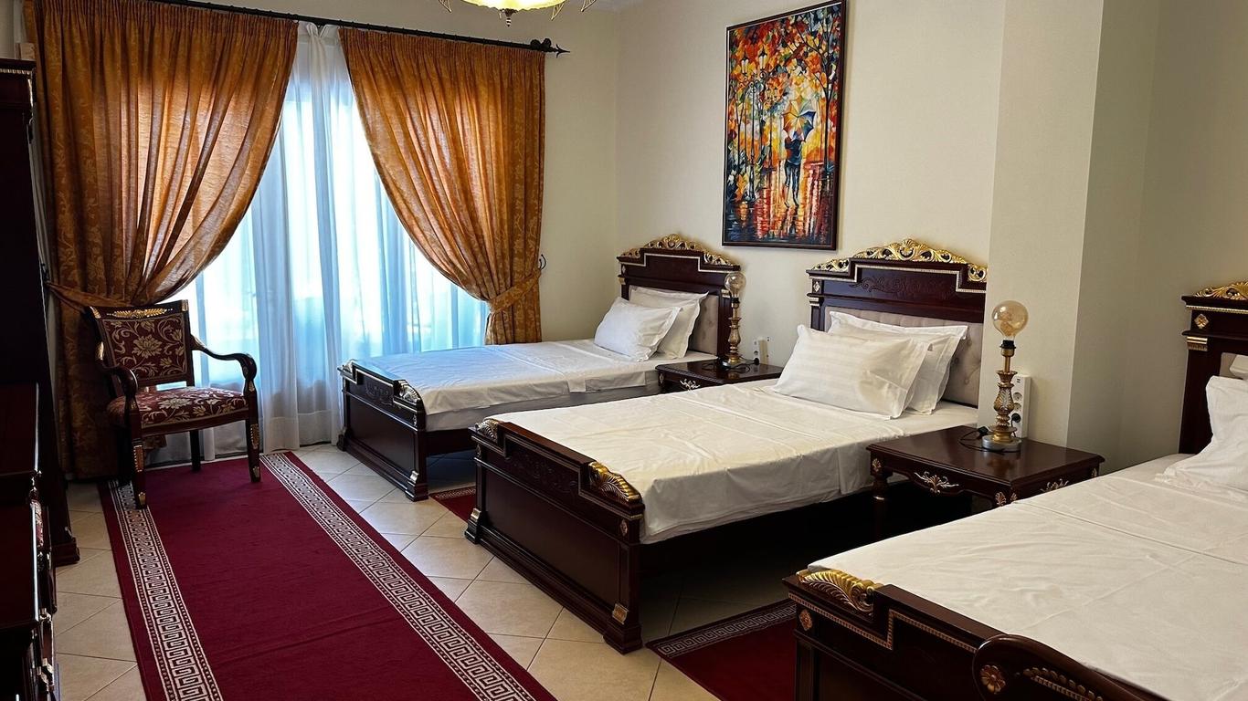Dinasty Hotel