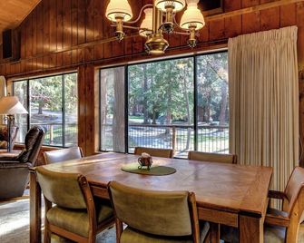 Coyle's Cabin - Wawona - Dining room