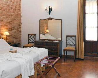 Casa De Los Acacio - San Clemente - Bedroom