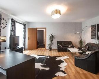 Canpol-Jull's Art Hotel - Człuchów - Living room