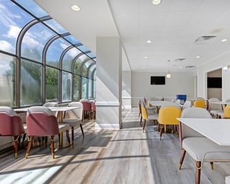 The Lux Hotel & Conference Center, an Ascend Collection Hotel - Waterloo - Їдальня