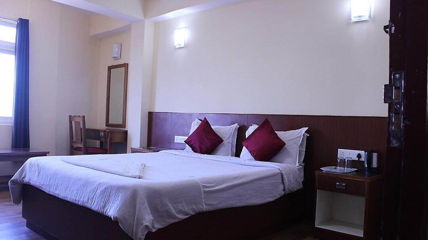 Khandroling Hotel