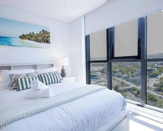 Apartment located in 21st floor in Gosford's newest landmark building. - West Gosford