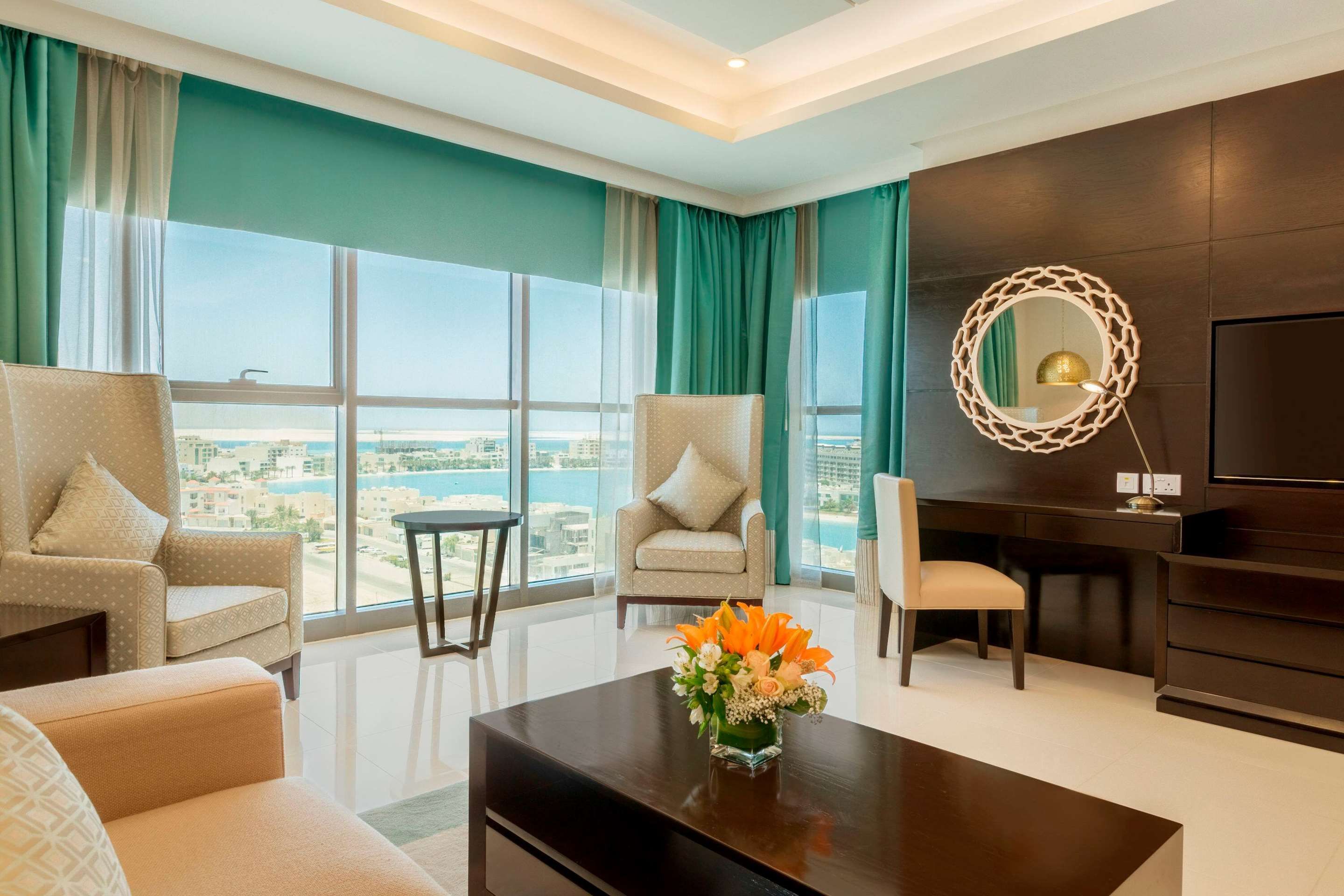 Ramada Hotel & Suites by Wyndham Amwaj Islands Manama - Muharraq - Sala de estar