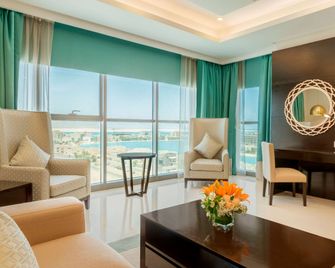 Ramada Hotel & Suites by Wyndham Amwaj Islands Manama - Muharraq - Sala de estar