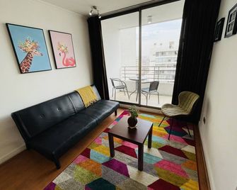 Exclusive apartment in Providencia steps from the Metro - Providencia - Sala de estar