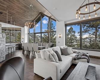 Skyes Peak - Beautiful NEW home with breathtaking views of the Mountains - Estes Park - Sala de estar
