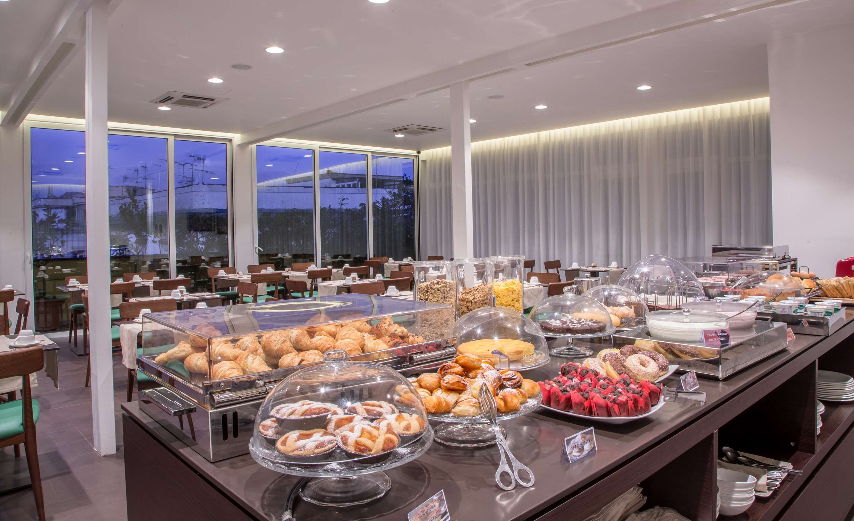 Best Western Plus Hotel Plaza - נאפולי - בופה