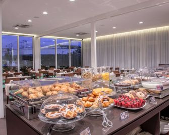 Best Western Plus Hotel Plaza - Napoli - Buffet