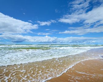 Plaza Beach Hotel - Beachfront Resort - St. Pete Beach - Strand