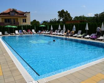 Balneo Hotel Tintyava - Varshets - Pool