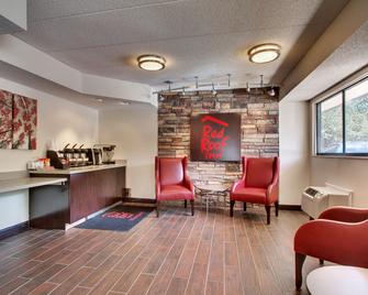 Red Roof Inn St Louis - Westport - Saint Louis - Area lounge