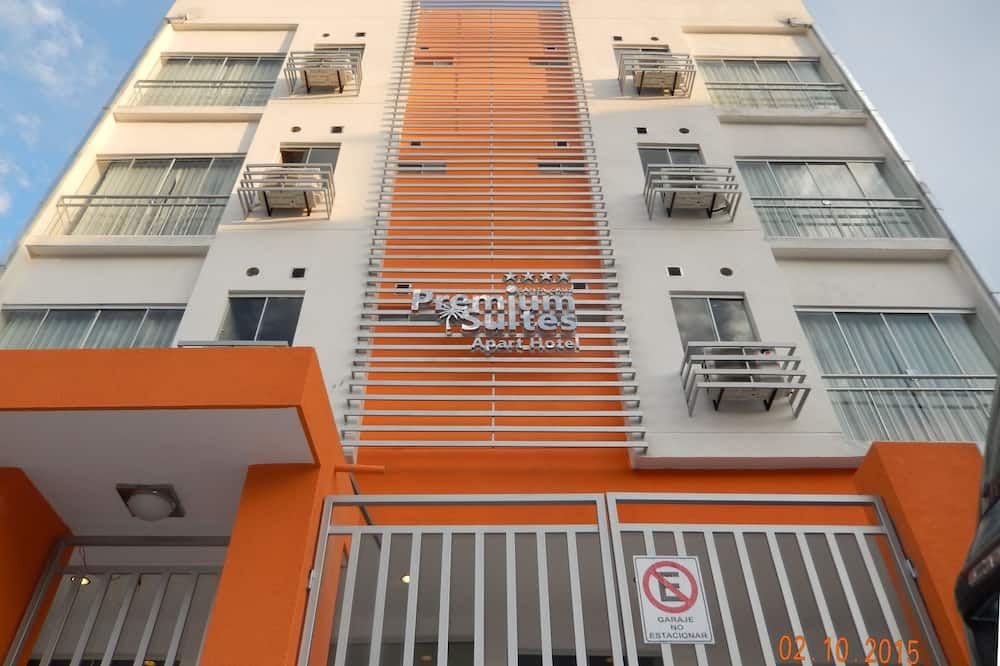 Apart Hotel Premium Suites Santa Cruz thumbnail 3