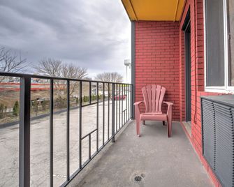 Persepolis Inn - Niagara Falls - Balcony