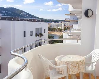 Apartamentos Bon Lloc - Santa Eulalia del Rio - Balcón