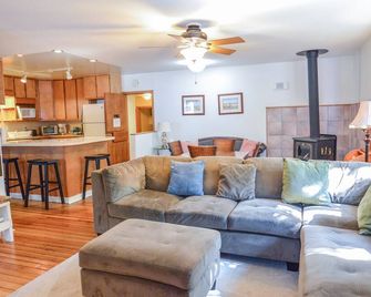 Downtown And Close To The Beach! - Seward - Salon