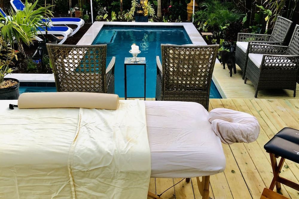 Your Private Tropical Oasis - וולינגטון - בריכה