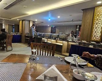 Pearl Harbour Business Hotel - Chittagong - Restaurant