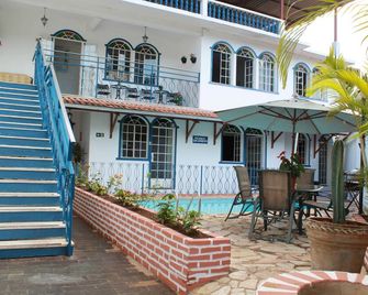 포자다 빌라 헤알 사바라 - 사바라 - 파티오