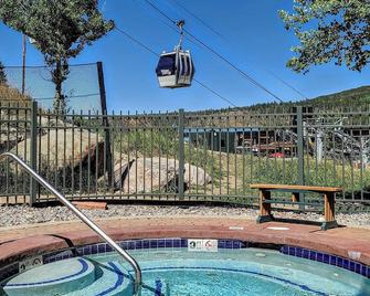 Ski-In Ski-Out Condo at Zephyr Mountain Lodge 1518 - Winter Park - Pool