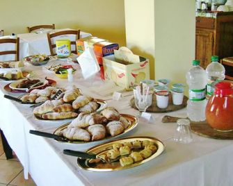 Agritur Le Sigalette - Valeggio sul Mincio - Buffet