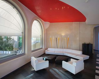 Arthotel & Park Lecce - לצ'ה - טרקלין