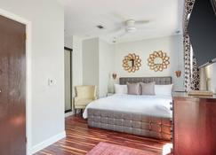 The Crescent powered by Sonder - Beverly Hills - Bedroom