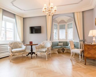 Hotel Elephant - Bressanone/Brixen - סלון