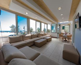 Hotel Sayonara - Senigallia - Sala de estar
