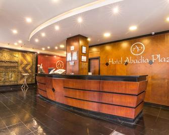 Ghl Hotel Abadia Plaza - פריירה - דלפק קבלה
