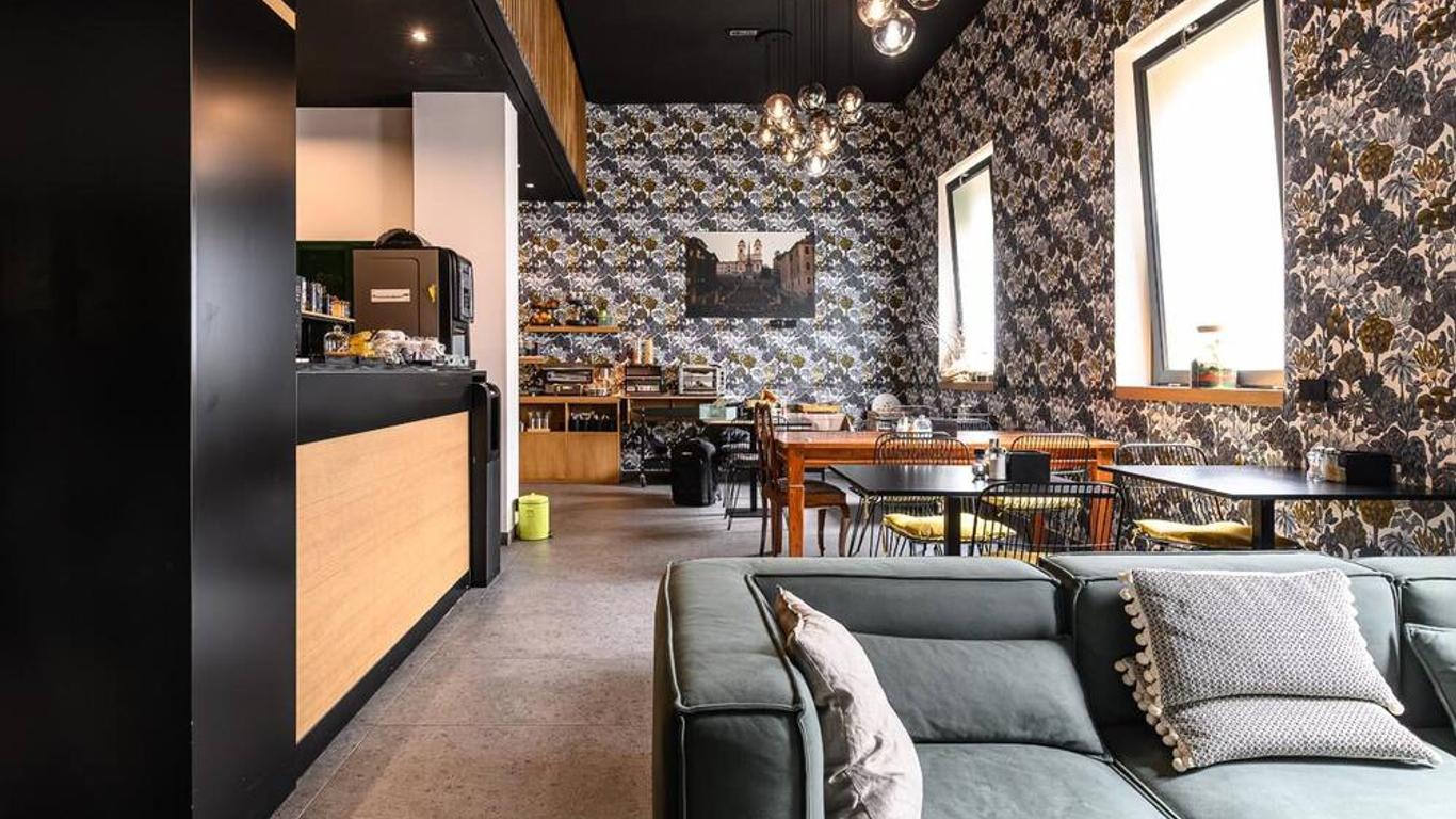 Hotel Central Lodge