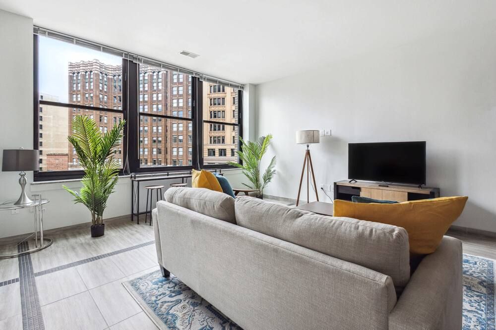Executive Downtown Retreat - Detroit - Huiskamer