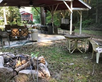 Room 3-Historic Little Switzerland - - Jasper - Patio