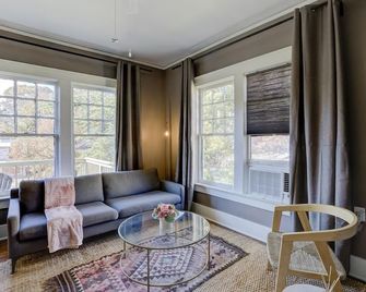 Vintage Boho Apartment in Great Midtown Location! - ممفيس (تنيسي) - غرفة معيشة