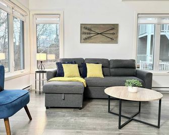 Happy Hour - Condo Water Park - Beaupre - Wohnzimmer