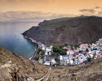 Mantis St Helena - Jamestown - Building