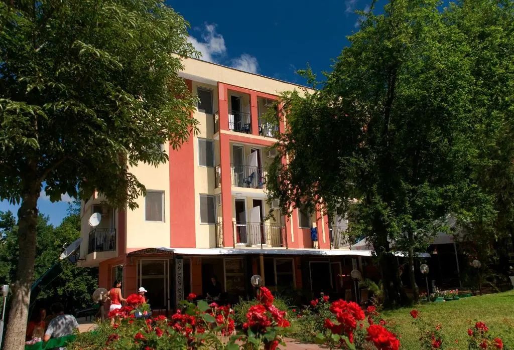 Rilena Hotel - Kiten - Gebäude