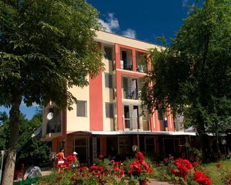 Rilena - Kiten - Building