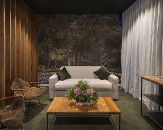 The Cinema Suites - Te Anau - Living room