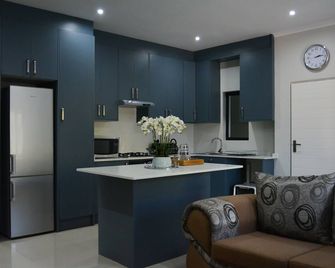 Luxury Self-catering Apartments in Tzaneen - Tzaneen - Kitchen