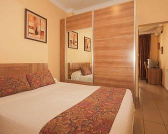 Hostal Costa Azul - Granada - Habitación