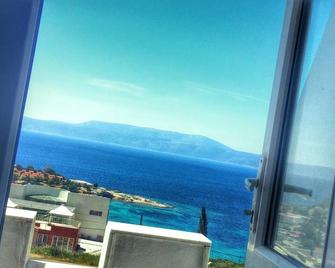 Huzur Hotel - Seferihisar - Balcon