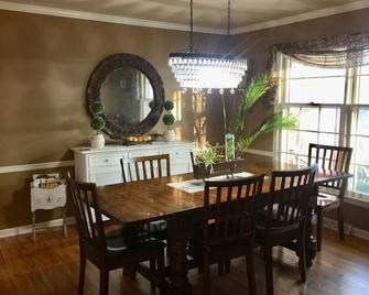 Perfect south Kansas City location - Kansas City - Dining room